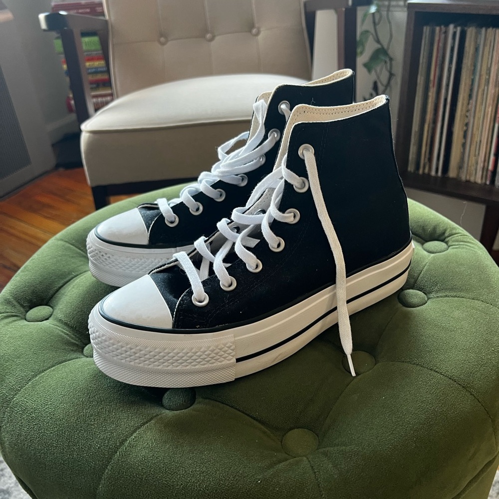 Chuck Taylor All Star Lift Platform - Women’s 7